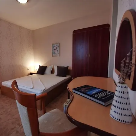 בית הארחה Kaliana